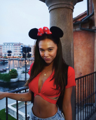 Alexis Ren pic #1067377