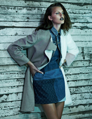 Ali Stephens pic #914423