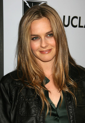 photo 23 in Alicia Silverstone gallery [id253254] 2010-04-30 00:00:00