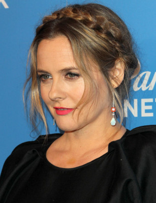 photo 24 in Alicia Silverstone gallery [id1000263] 2018-01-21 00:00:00
