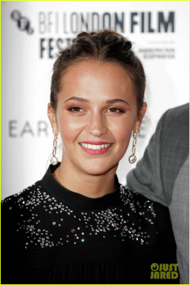 Alicia Vikander pic #1183785