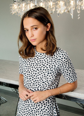 Alicia Vikander pic #819405