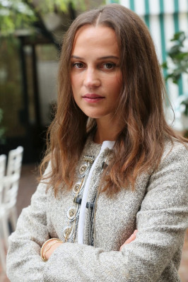 Alicia Vikander pic #1313654