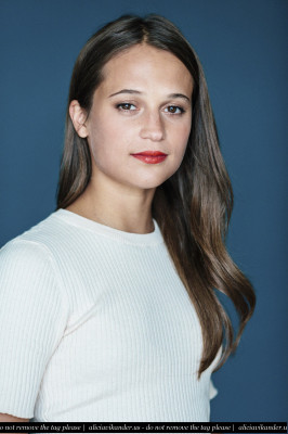 Alicia Vikander pic #1218798