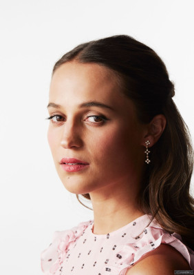 Alicia Vikander pic #1225760