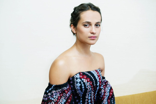Alicia Vikander pic #1196041