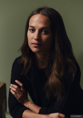 Alicia Vikander pic #1214437