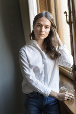Alicia Vikander pic #1192152
