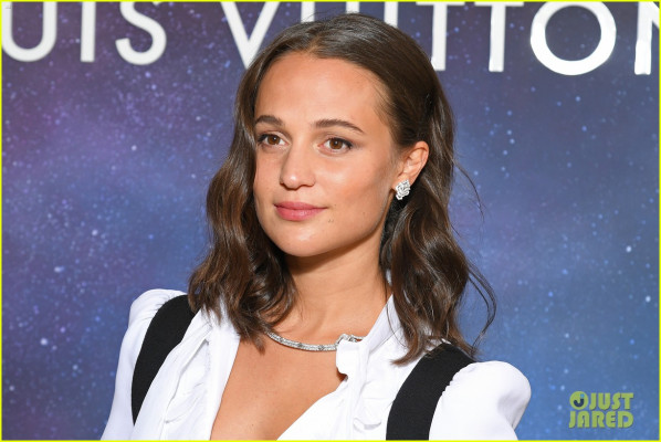 Alicia Vikander pic #1235125