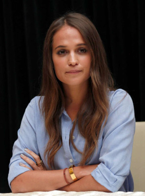 Alicia Vikander pic #797684