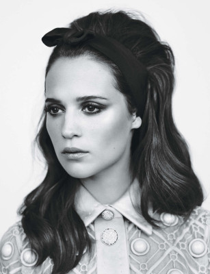 Alicia Vikander pic #790523