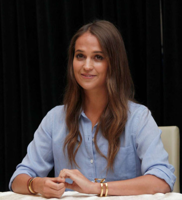 Alicia Vikander pic #797685
