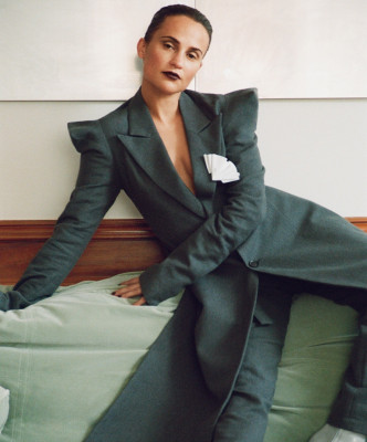 Alicia Vikander pic #1363841