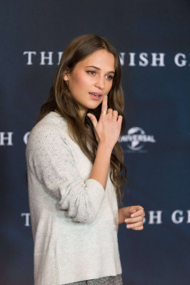 Alicia Vikander pic #819649