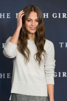 Alicia Vikander pic #819648