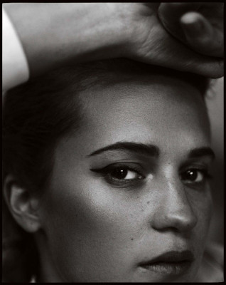 Alicia Vikander pic #1037948