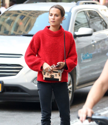 Alicia Vikander pic #1036653