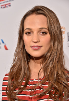 Alicia Vikander pic #825799