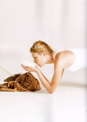 photo 3 in Aline Weber gallery [id214176] 2009-12-14 00:00:00
