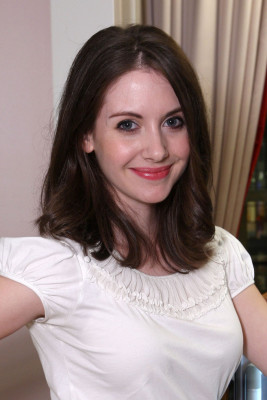 Alison Brie pic #685544