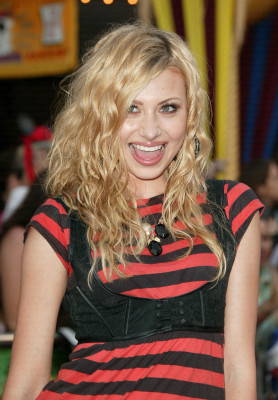 photo 12 in Aly and Aj gallery [id341328] 2011-02-14 00:00:00