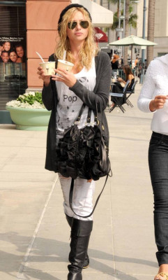 photo 6 in Aly and Aj gallery [id469599] 2012-04-02 00:00:00