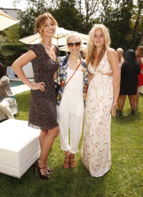 photo 20 in Aly and Aj gallery [id741287] 2014-11-16 00:00:00