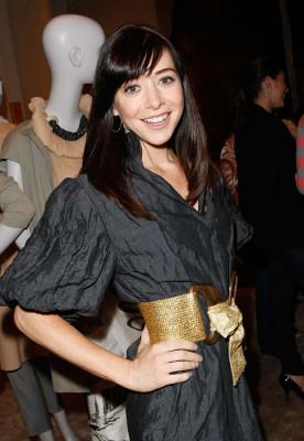 photo 16 in Alyson Hannigan gallery [id264121] 2010-06-16 00:00:00