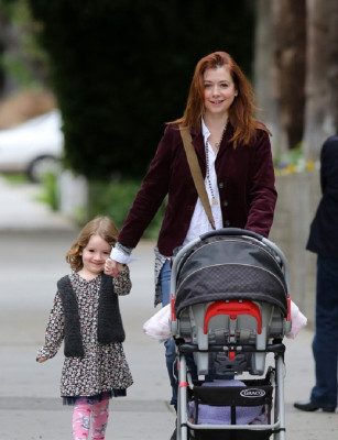 photo 28 in Alyson Hannigan gallery [id560908] 2012-12-12 00:00:00