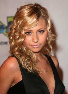photo 22 in Alyson Michalka gallery [id292574] 2010-10-01 00:00:00