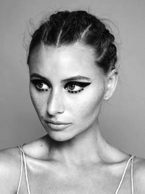 Alyson Michalka pic #800956
