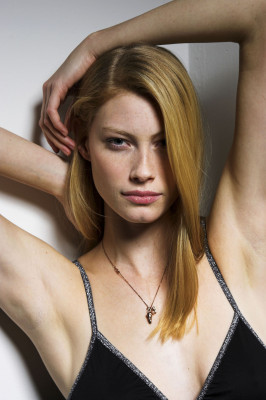Alyssa Sutherland pic #77139
