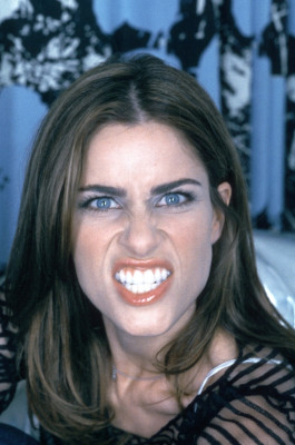 Amanda Peet pic #37085