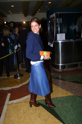 Amanda Peet pic #8778