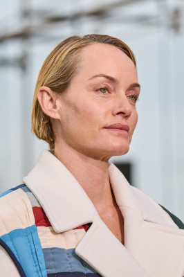 Amber Valletta pic #1299666