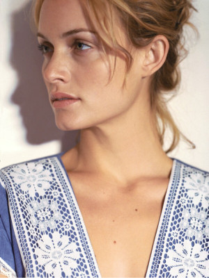 Amber Valletta pic #1323641