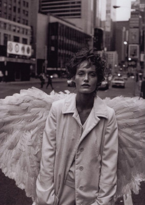 Amber Valletta pic #168556