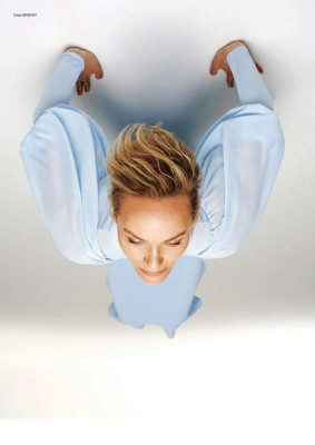Amber Valletta pic #1210181