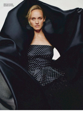 Amber Valletta pic #1210186