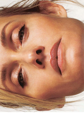 Amber Valletta pic #1210188