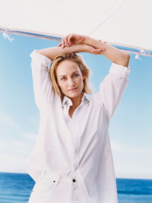 Amber Valletta pic #1199500