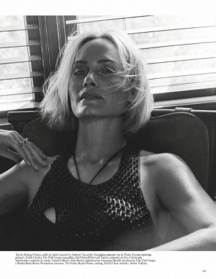 Amber Valletta pic #1201244