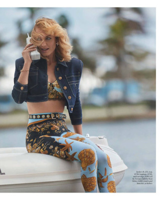 Amber Valletta pic #1008087