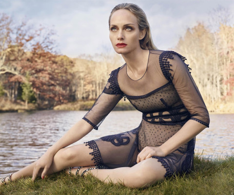 Amber Valletta pic #995675