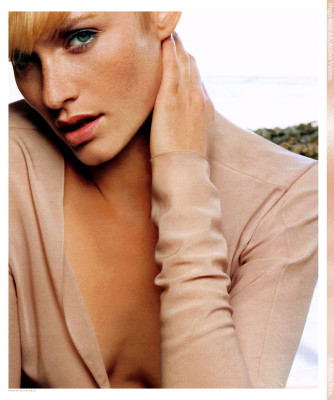 Amber Valletta pic #24959