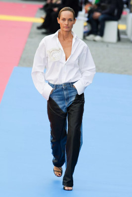Amber Valletta pic #1344225