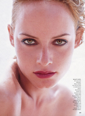 Amber Valletta pic #24422