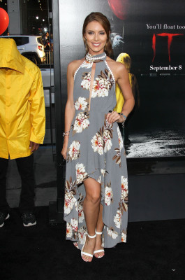 Amy Pemberton pic #1036147