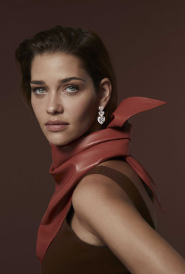 photo 14 in Ana Beatriz Barros gallery [id1319204] 2023-01-03 00:00:00