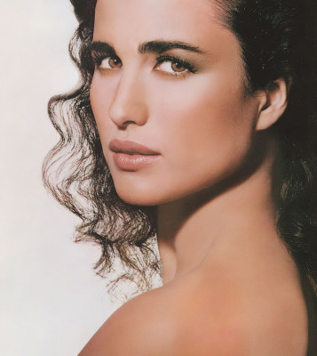 Andie Macdowell pic #105910